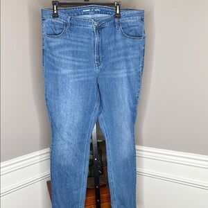 Old Navy High-Rise Wow Straight Jeans Size 16